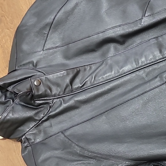 Liz Baker Essentials Leather jacket Women's Size Medium Thick Quality Motorcycle - Picture 15 of 16